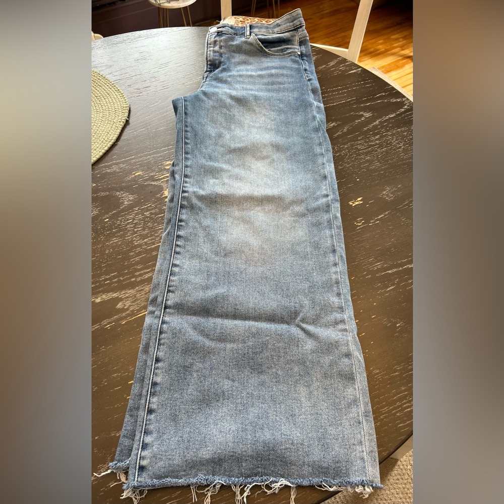 Super cute pair of Risen raw hem, crop jeans! Size 15 - Picture 5 of 6